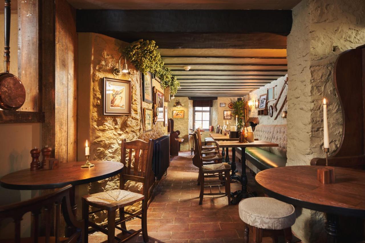 Готель The Masons Arms Бранскомб Екстер'єр фото
